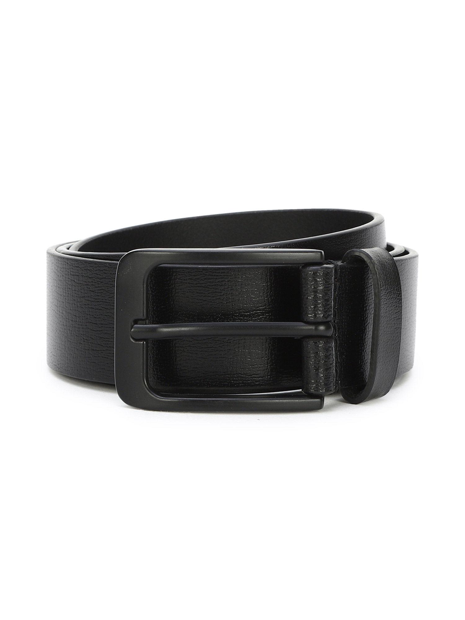 textured black belt