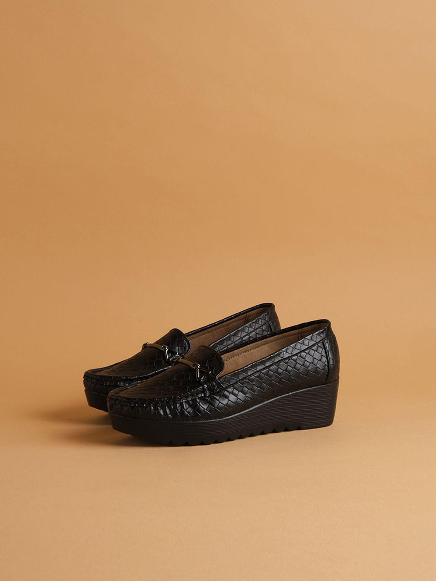 textured black vitoria loafers