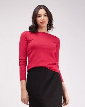textured boat-neck pullover