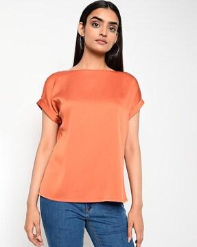 textured boat-neck top