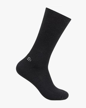 textured calf-length socks