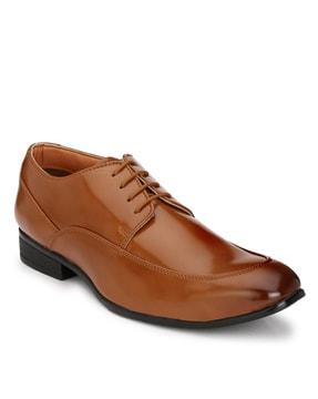 textured formal lace-up shoes