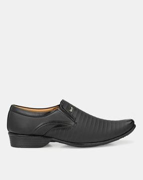 textured formal slip-on shoe