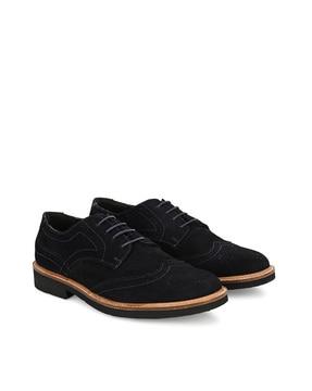 textured lace-up casual shoes