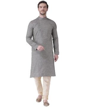 textured long kurta with side slits