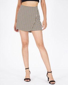 textured mid rise shorts for women