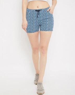 textured mid-rise shorts