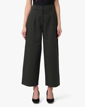 textured pleat-front trousers