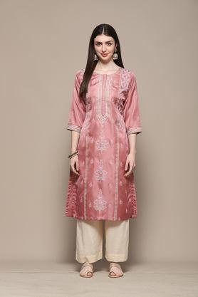 textured polyester round neck women's party wear kurta - dusty pink