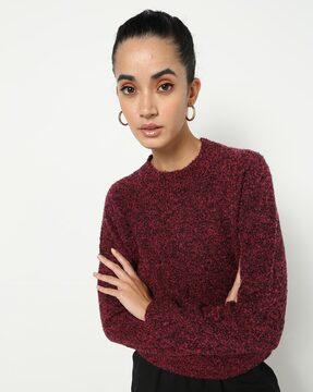 textured pullover with round-neck