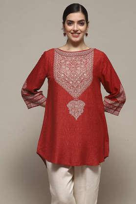 textured rayon round neck women's party wear kurti - red