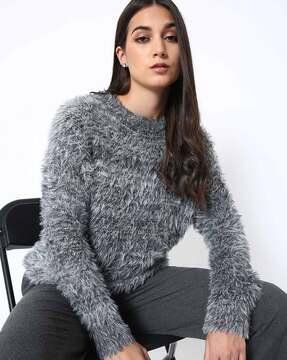 textured round-neck pullover