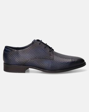 textured round-toe formal derby shoes