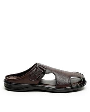 textured round-toe slip-on sandals