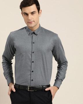 textured shirt with button-down collar