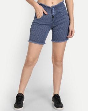 textured shorts with 5-pocket styling