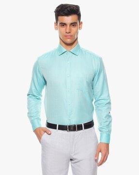 textured slim fit shirt with patch pocket