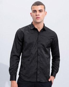 textured slim fit shirt with spread collar