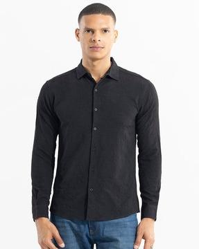 textured slim fit shirt