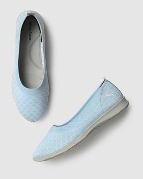 textured slip-on casual shoes