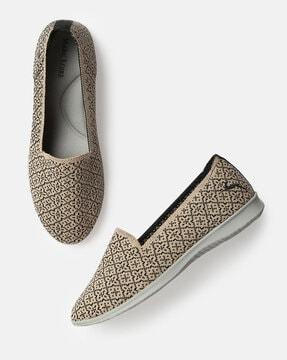 textured slip-on shoes