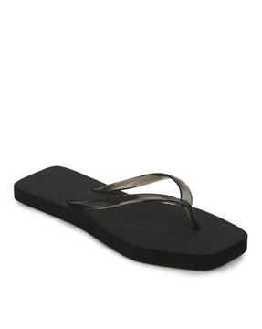 textured t-strap flip-flops