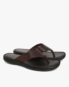 textured thong-strap slip-on sandals