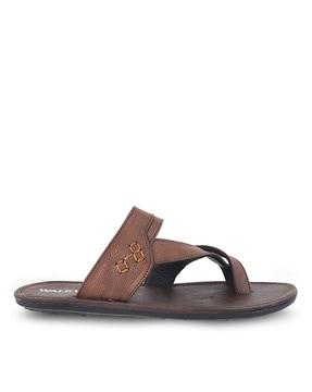 textured toe-ring flip-flops