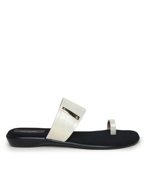 textured tor-ring flat sandals