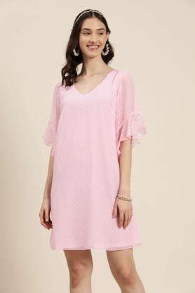 textured v neck georgette women's maxi dress - baby pink