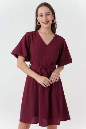 textured v-neck polyester women's dress - maroon