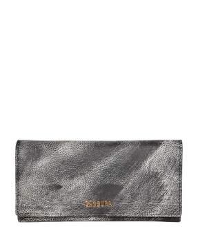 textured wallet