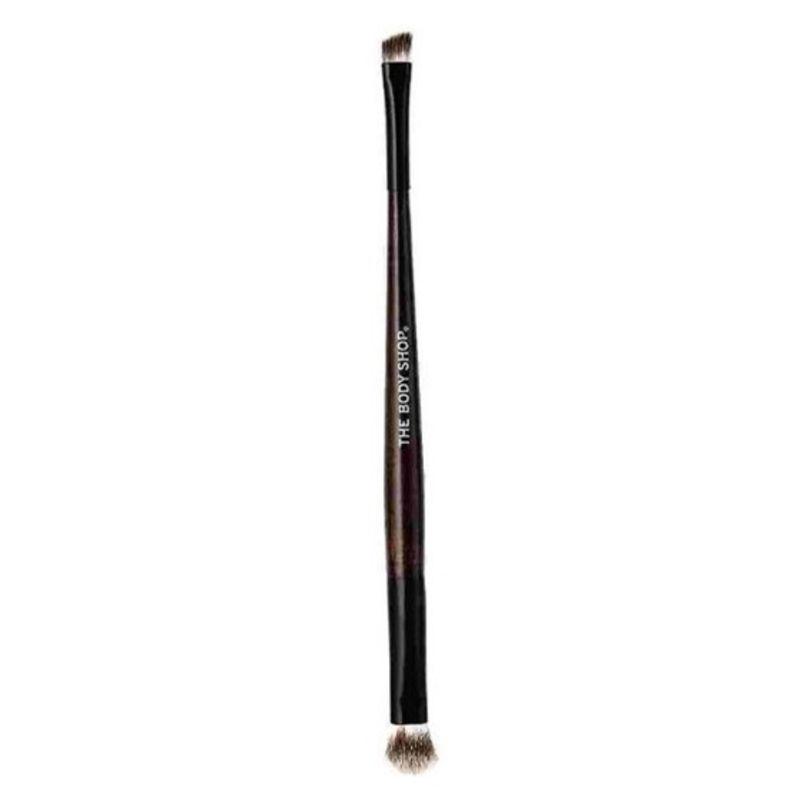 the body shop double-ended eye shadow brush