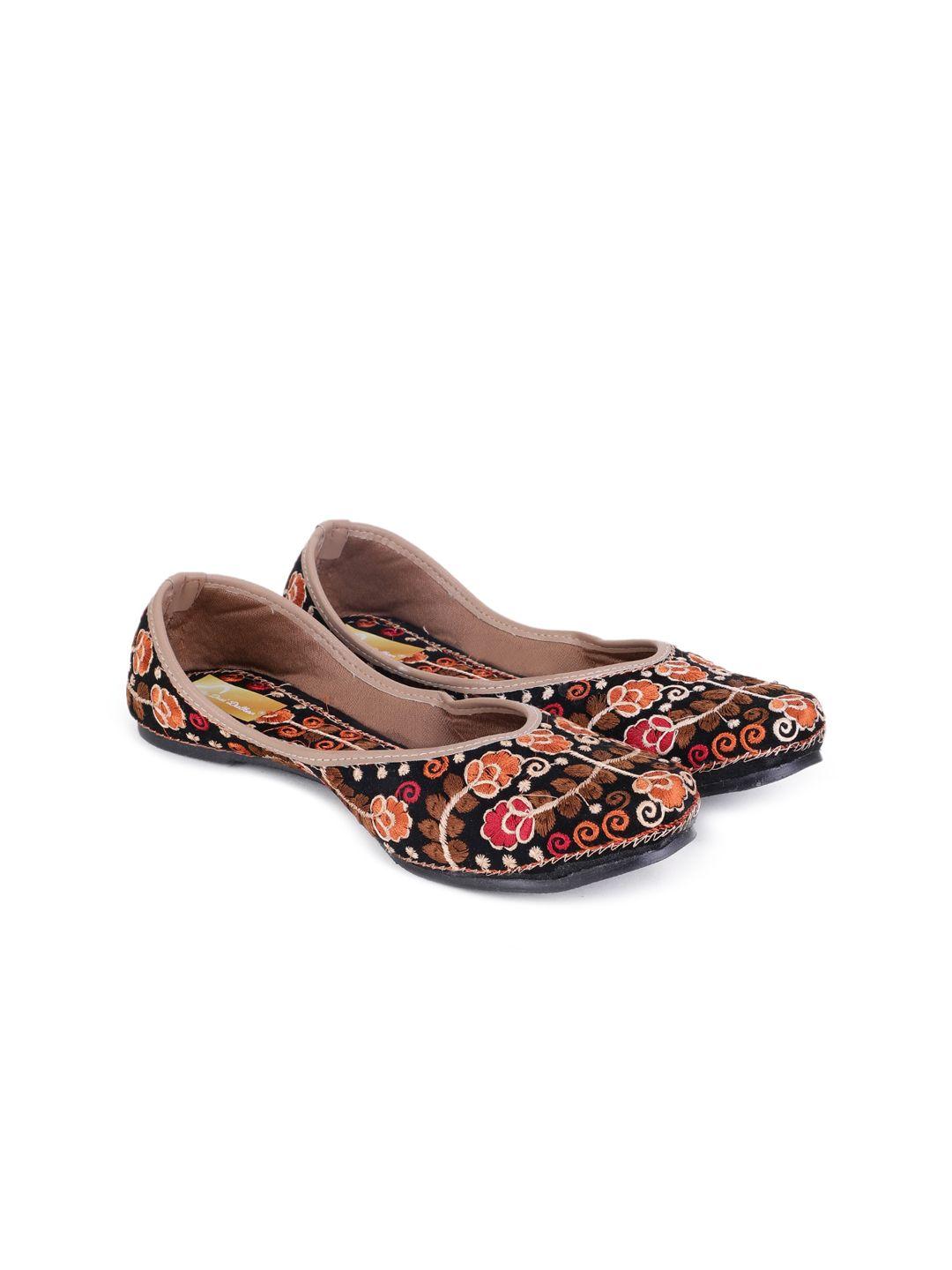 the desi dulhan women multicoloured printed leather ethnic flats