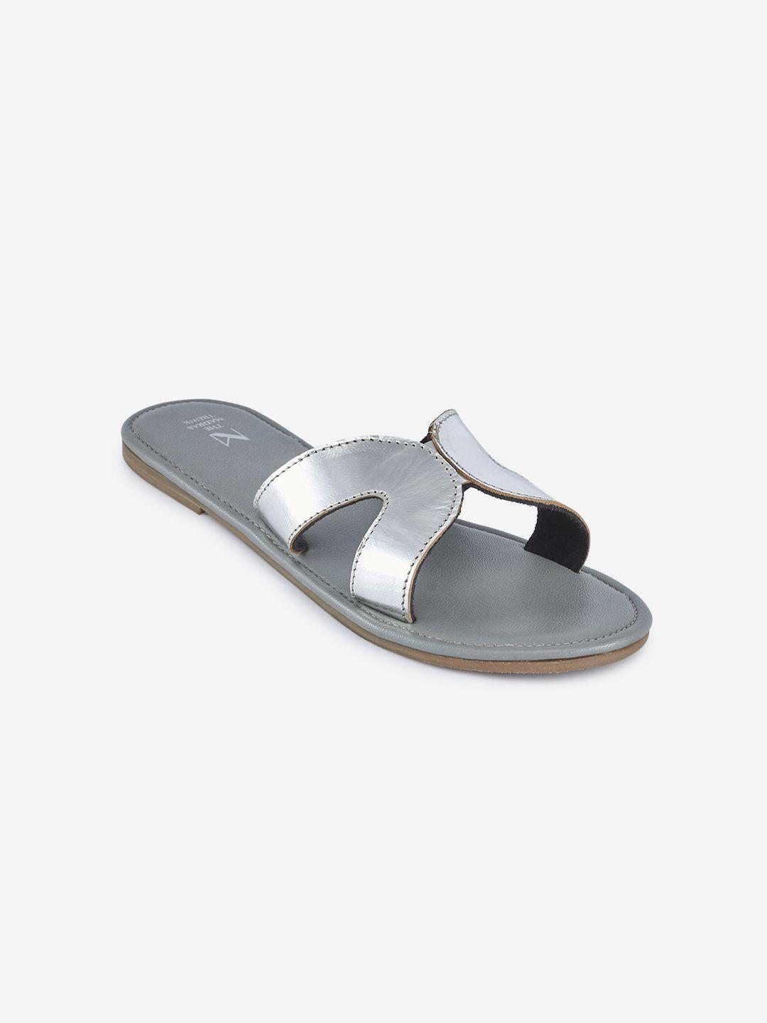 the madras trunk women silver-toned embellished leather open toe flats
