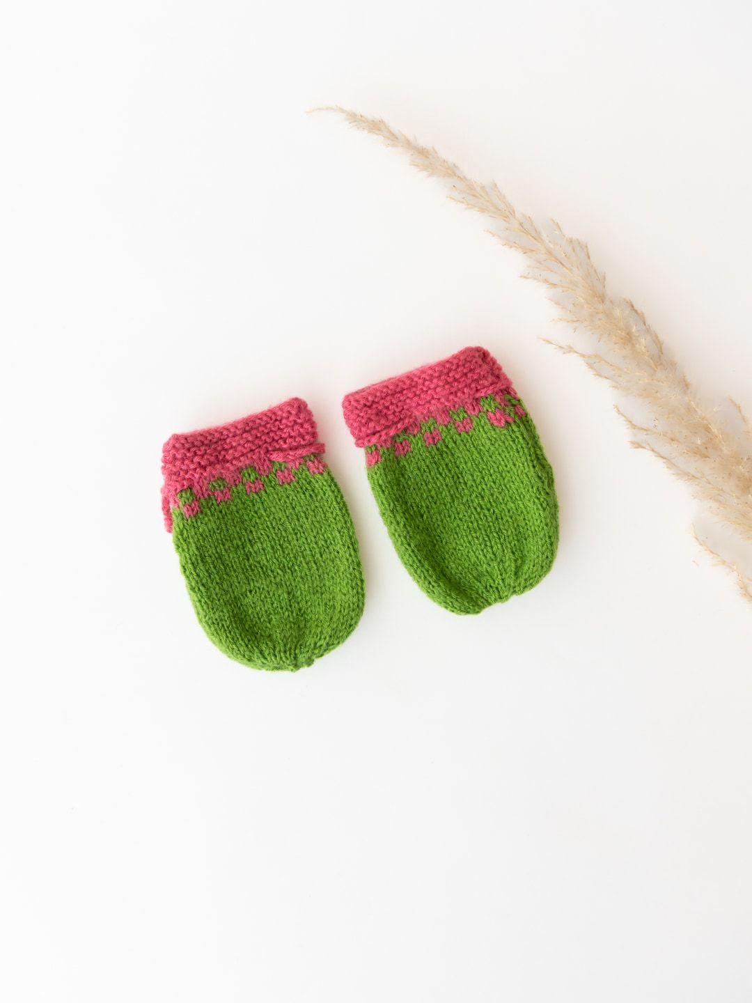 the original knit infants pink solid mittens