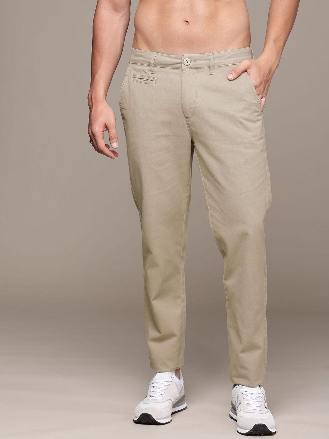 the roadster life co. men solid pure cotton regular fit chinos