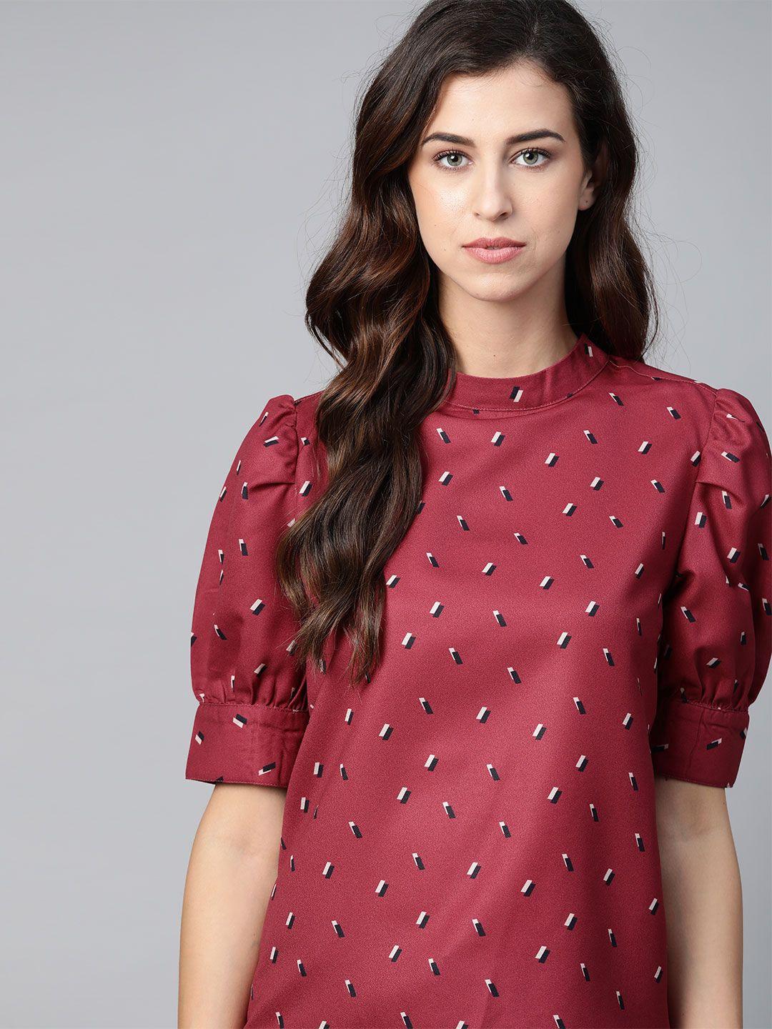 the roadster lifestyle co maroon sustainable recycled polyester printed puff sleeve top