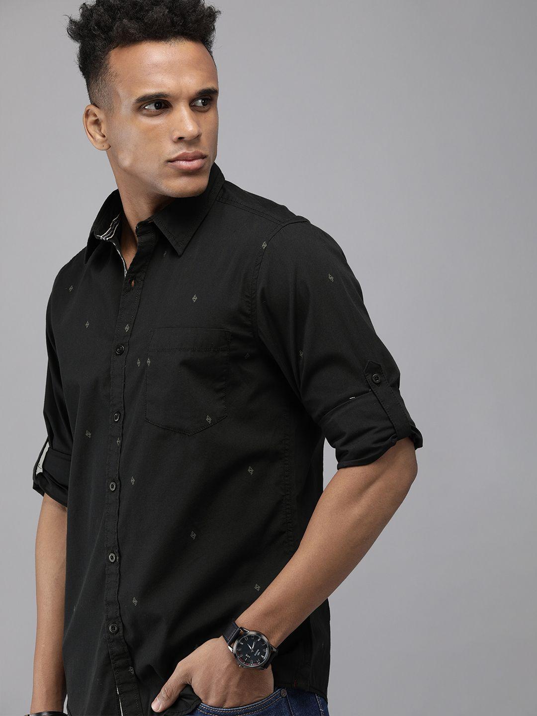 the roadster lifestyle co men black & white printed casual shirt