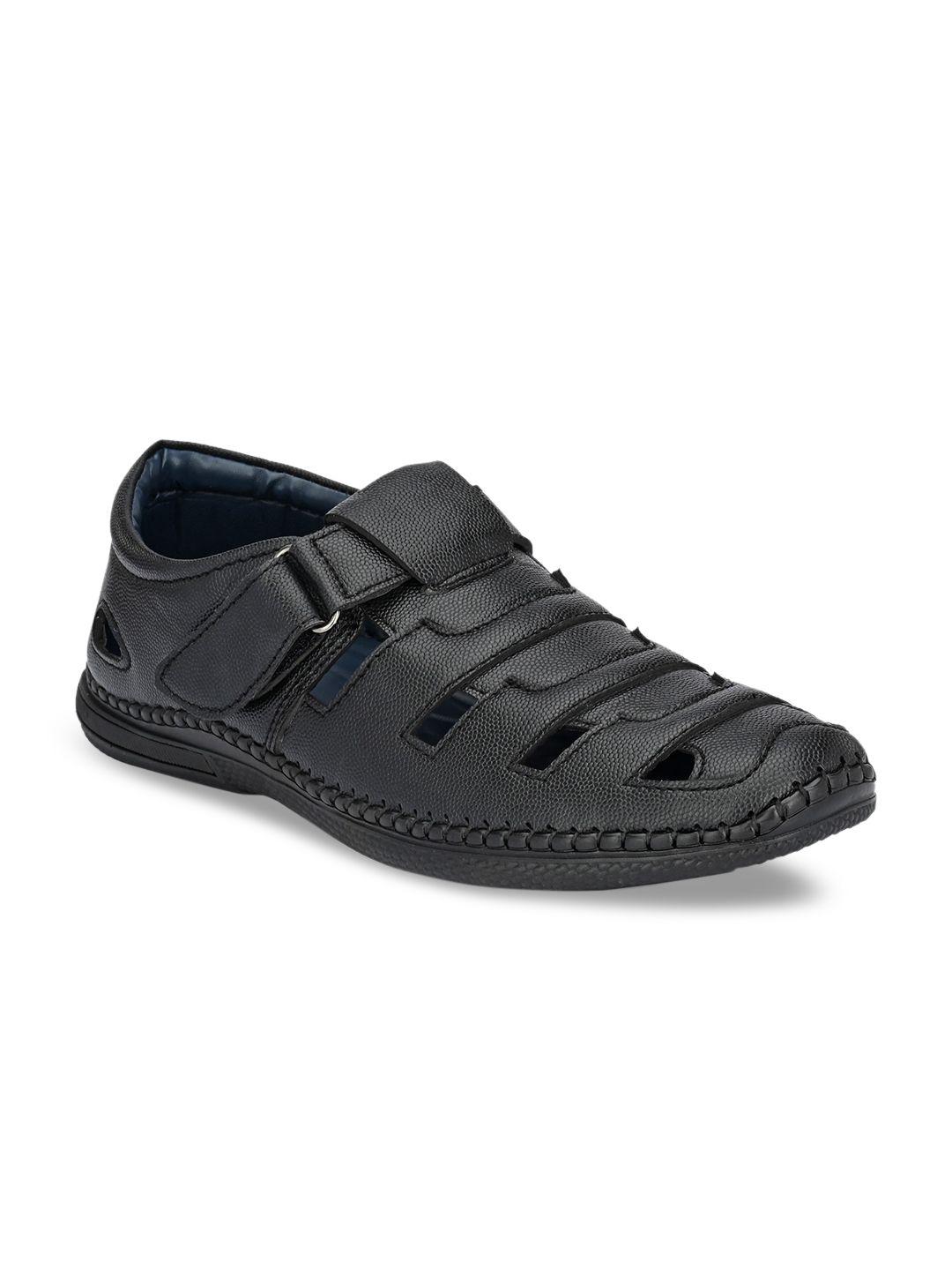 the roadster lifestyle co men black textured shoe-style sandals