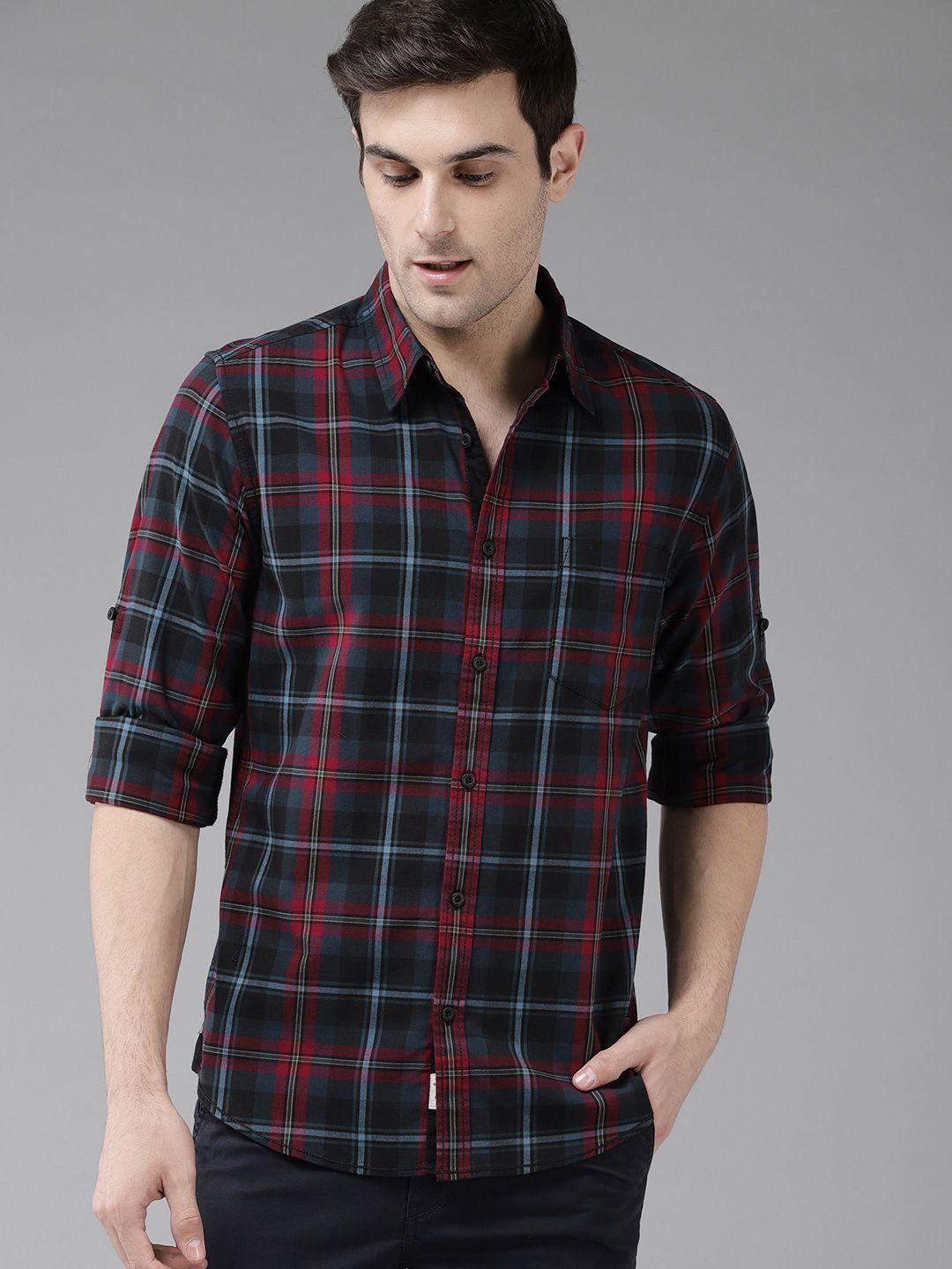 the roadster lifestyle co men maroon & navy blue regular fit checked sustainable casual shirt