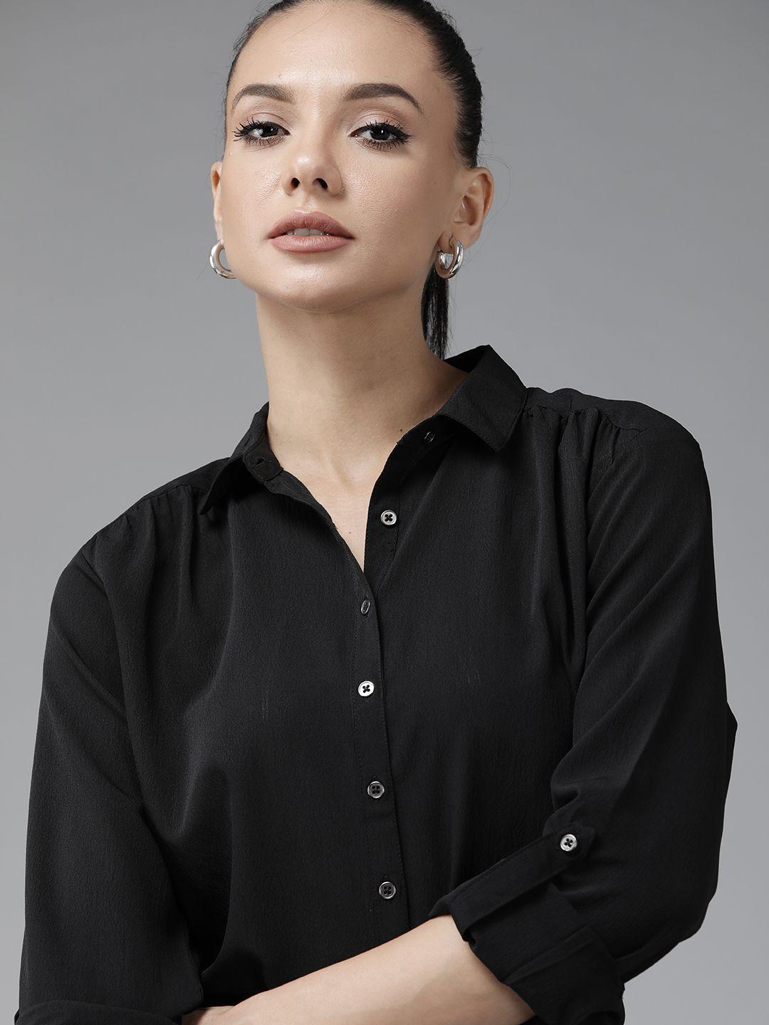 the roadster lifestyle co women black solid casual shirt