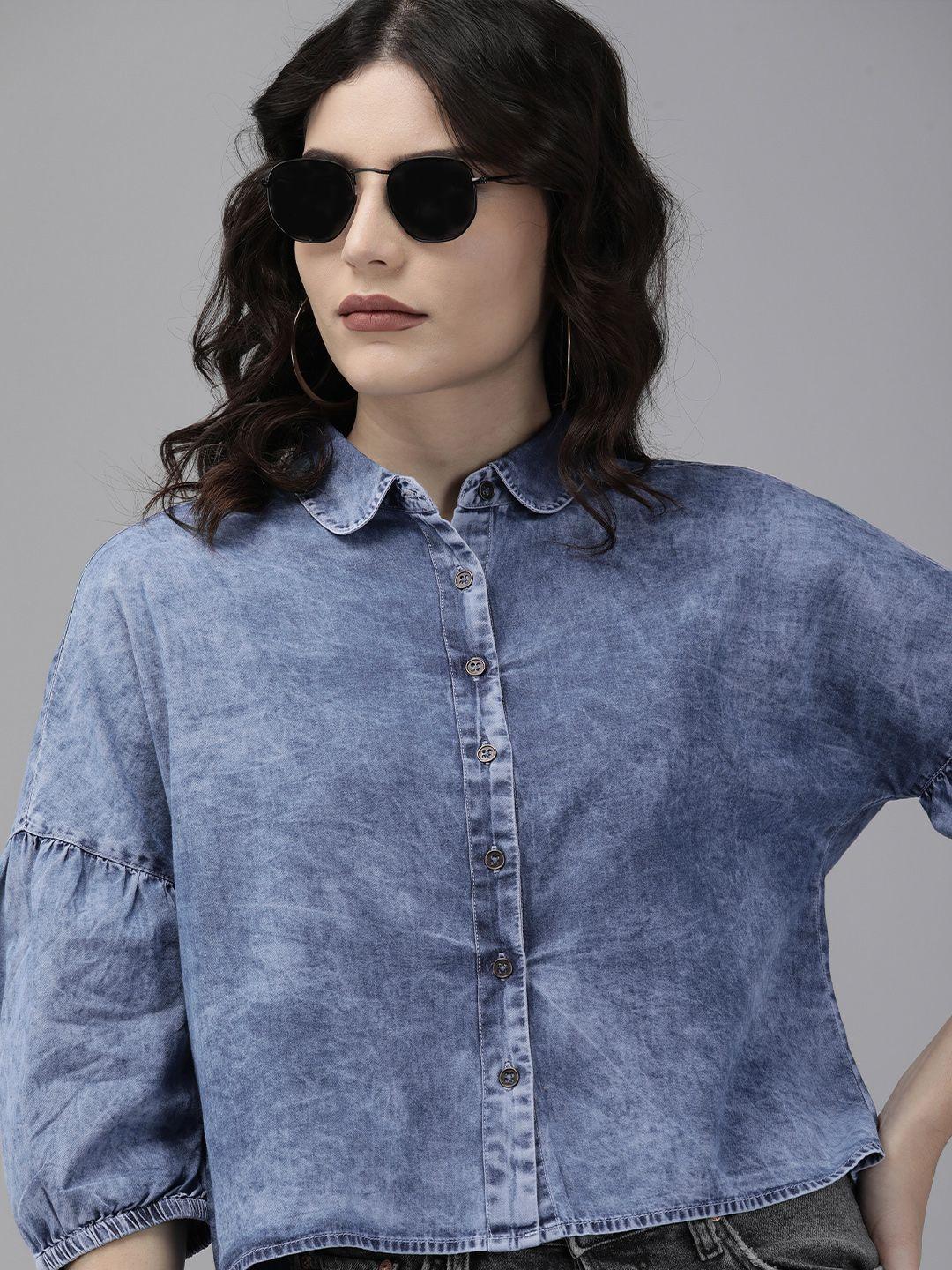 the roadster lifestyle co women blue boxy faded denim crop shirt