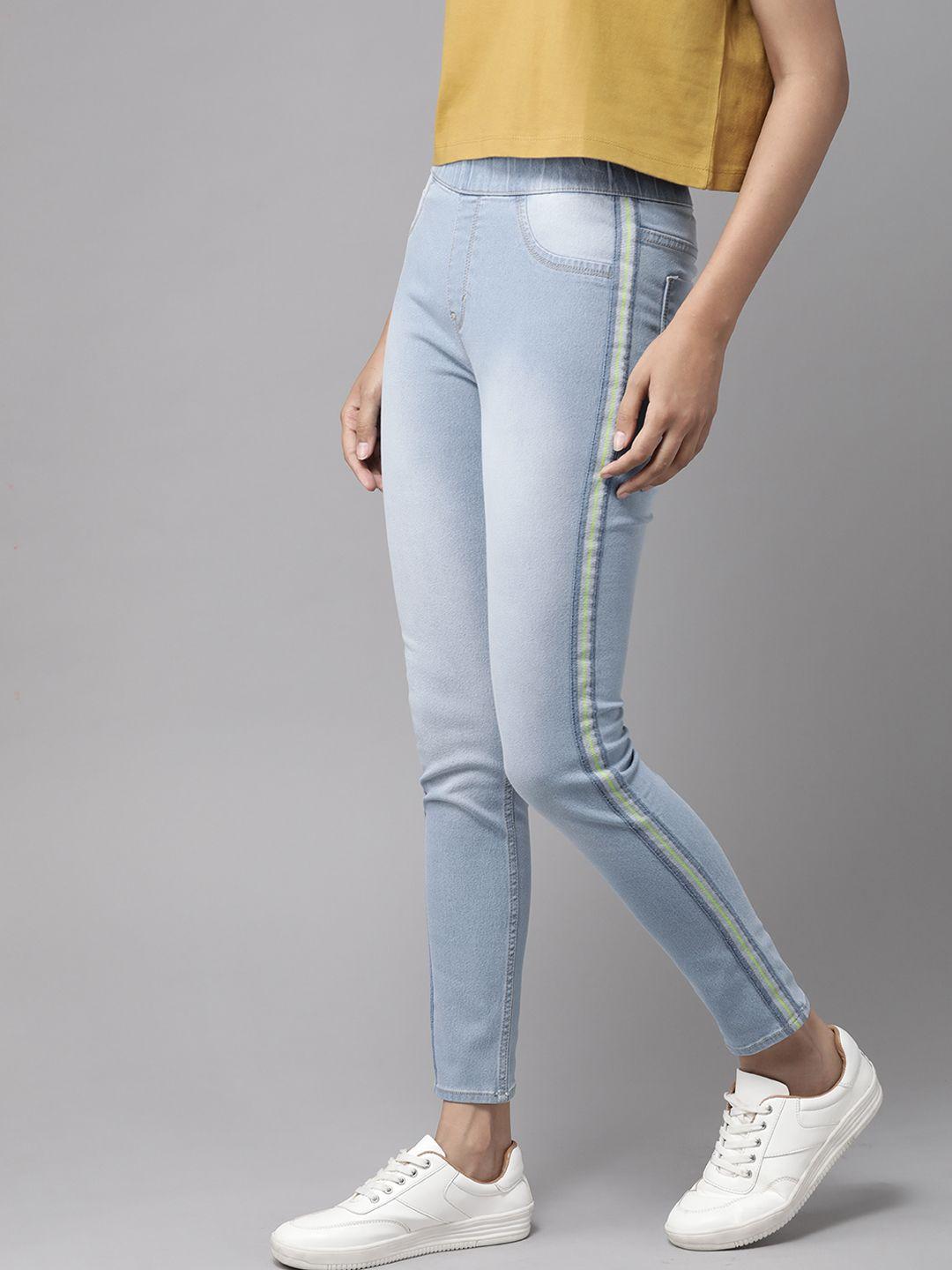 the roadster lifestyle co women blue faded jeggings with side taping detail