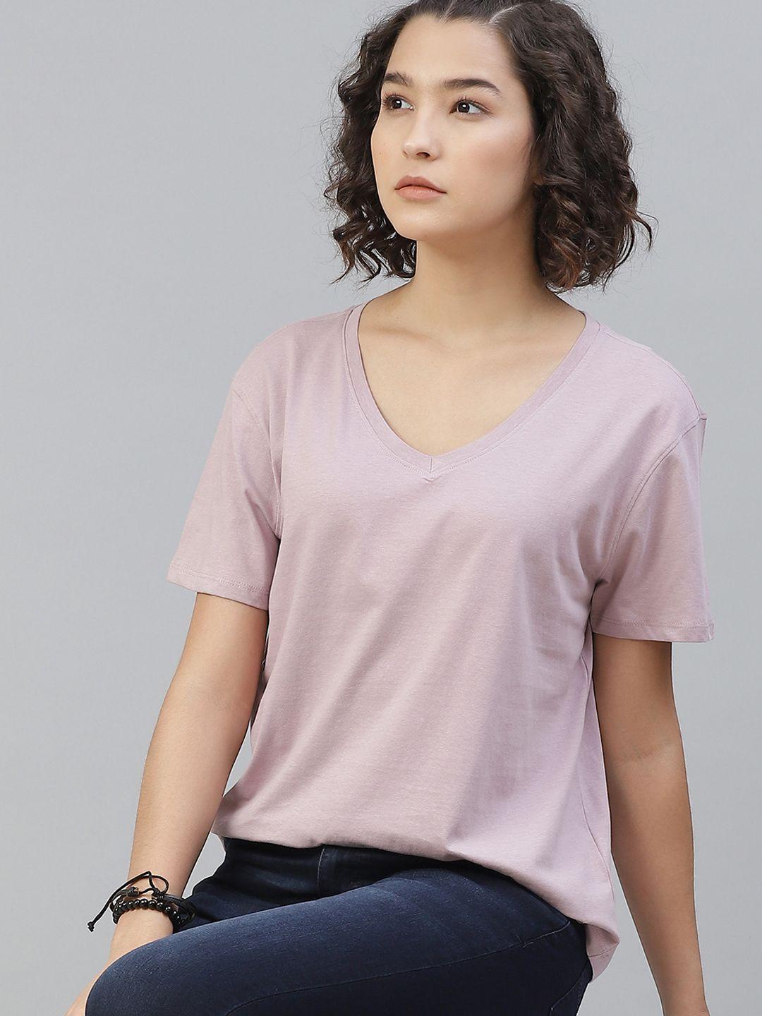 the roadster lifestyle co women lavender solid pure cotton v-neck pure cotton t-shirt