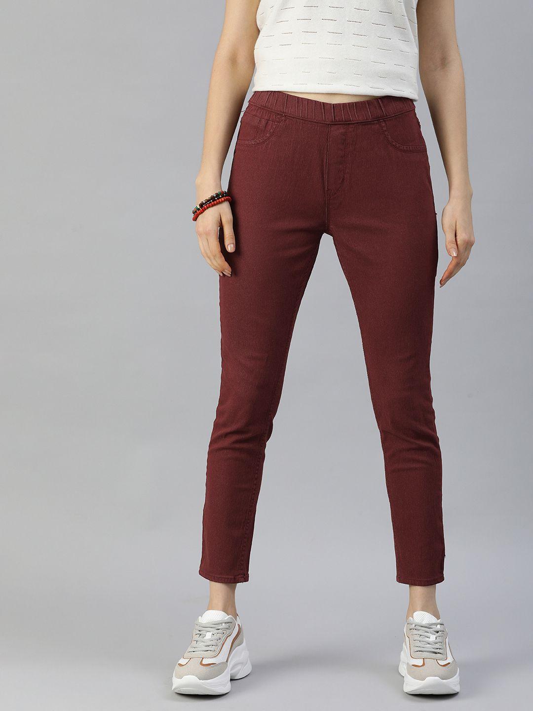 the roadster lifestyle co women maroon solid cropped jeggings