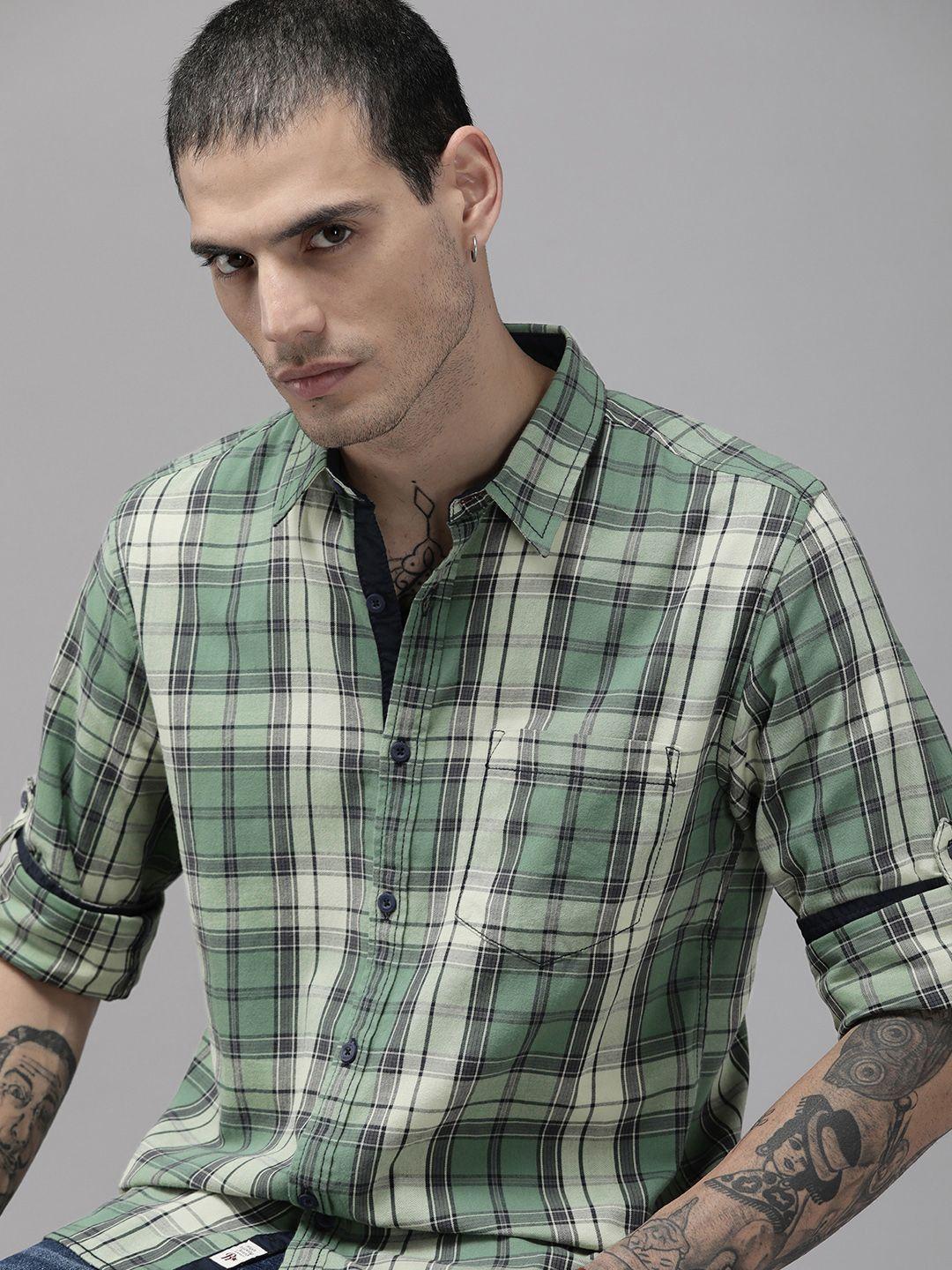 the roadster lifestyle co. men green & black checked pure cotton casual shirt