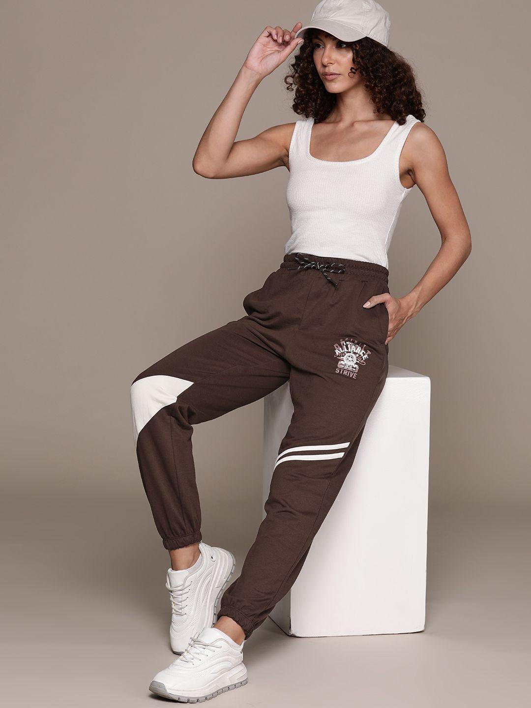 the roadster lifestyle co. re/lax women tapered joggers with striped patch