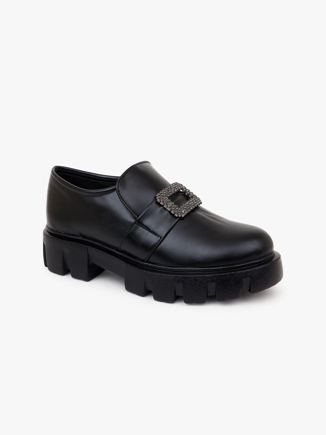 the roadster lifestyle co. women black buckled heeled loafers
