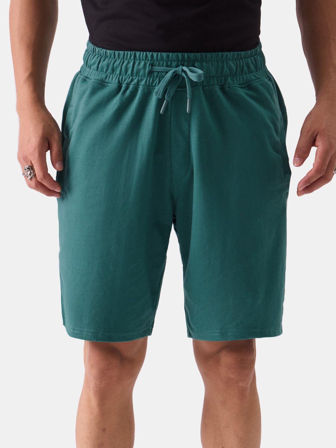 the souled store men green mid-rise regular shorts